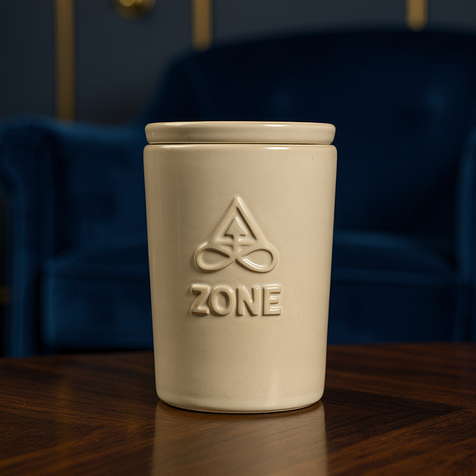 картинка Свеча в керамике Zone Interior Line "OH" от магазина EMPIRE ZONE 