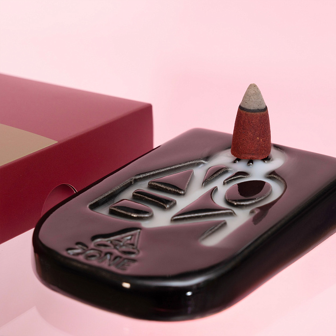 картинка Подставка Стелющийся дым. Люби от магазина EMPIRE ZONE 